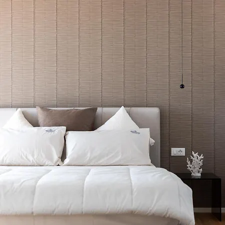 Altamarea Sea View Apartment *