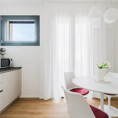 Altamarea Sea View Apartment Lido di Jesolo